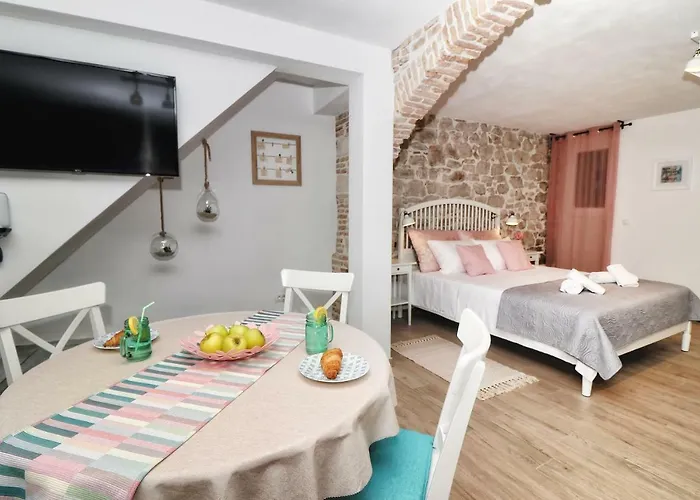 Appartamento Cozy Mari Rovigno